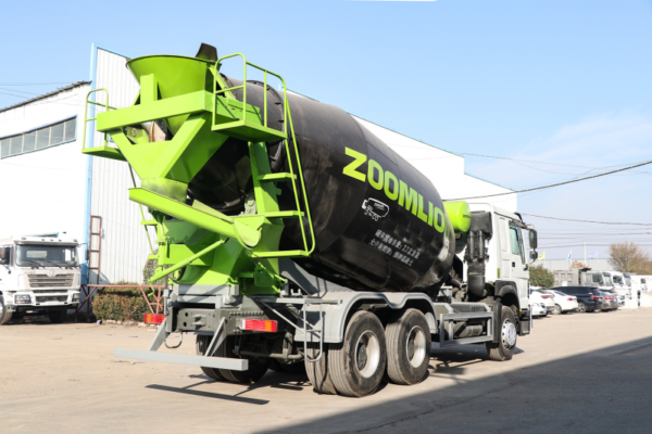 HOWO MIXER TRUCK - Image 10